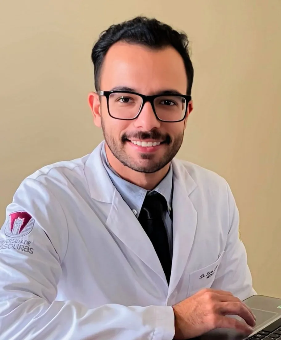 Dr. Lucas Mendes